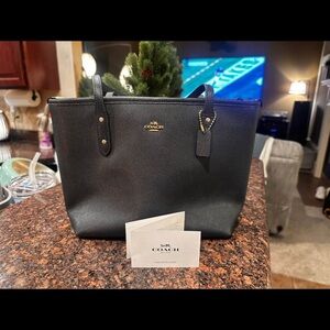 New with tags! Coach Black Textured Handbag